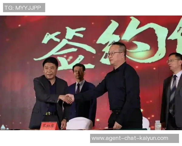 明统天下足球：探索足球文化的传承与创新之路